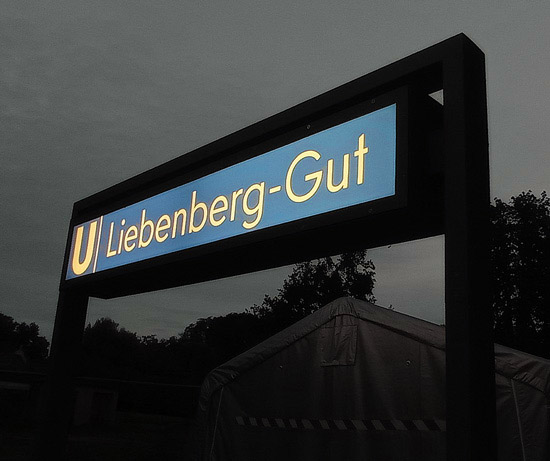 link button to the object: social closness...