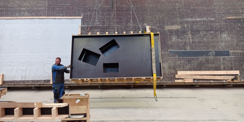 work on the object: transit pieces