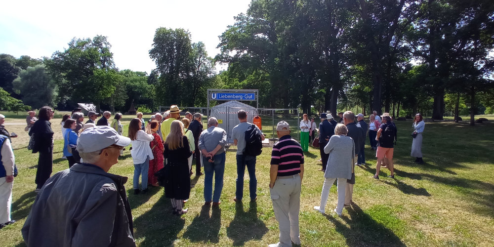 open-air exhibition: tomorrow - Gut Liebenberg